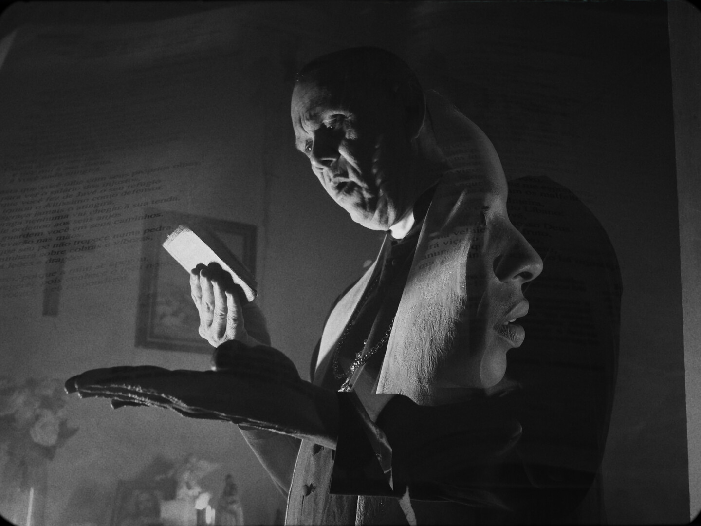 Photo 5 FILME_OFICIAL_Final.00_05_12_13.Quadro024